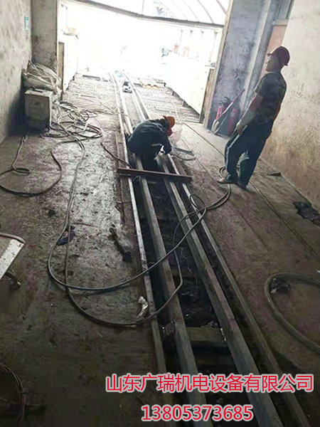 設備更換現場