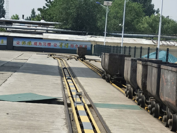 彎道推車機